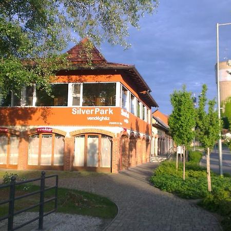 Silver Park Vendeghaz Береттьоуйфалу Экстерьер фото